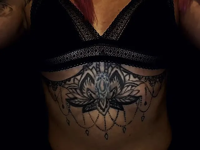 Short Strip für dich - ein kurzer Blick auf mich oben ohne während eines Fotosets ? Kein Ton