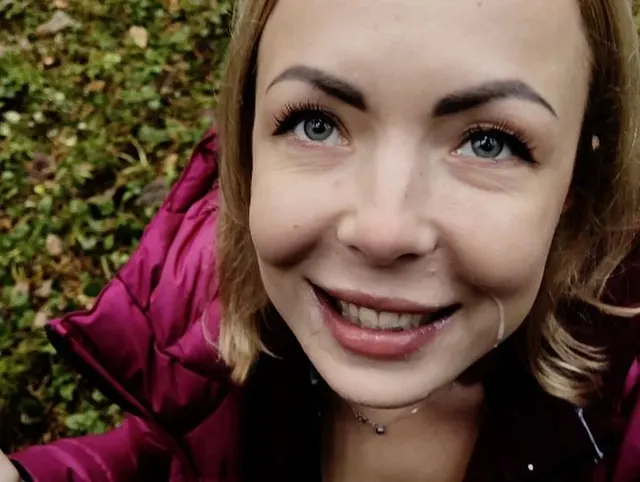 Sonntagsspaziergang endet mit Deepthroat und Sperma im Mund