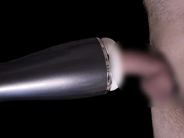 Verrückte Saugmaschine. Vakuum-Orgasmus. Lutschen und abspritzen.