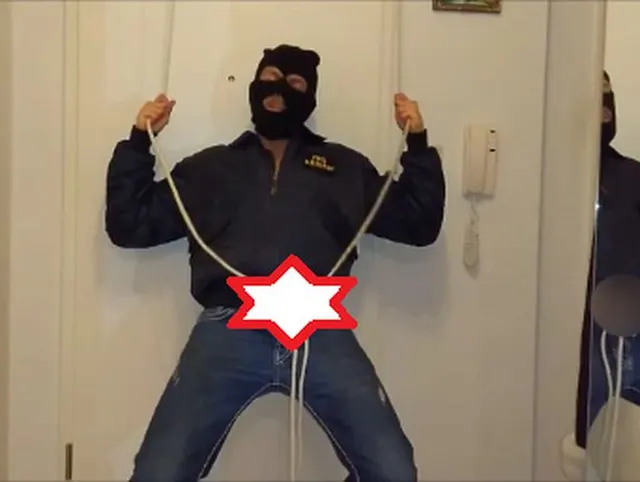 Wichsen nach dem Pissen! Teil 1
