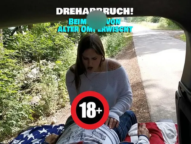 DREHABBRUCH! Beim Fick im Auto erwischt.