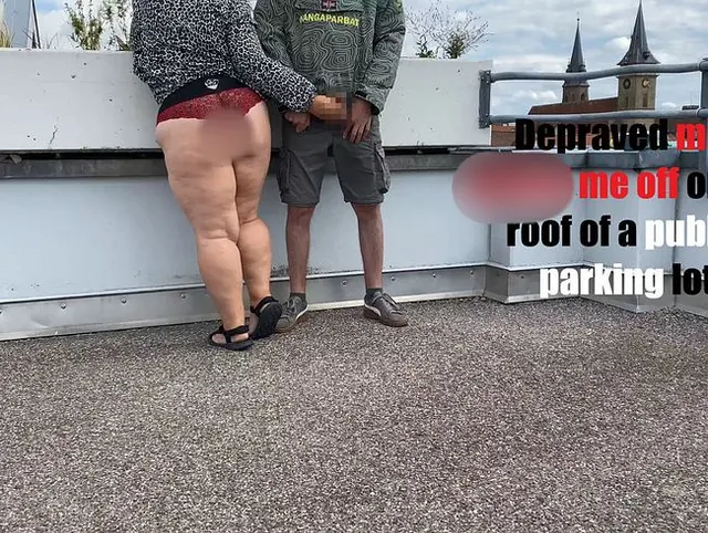 Verdorbene MILF hat mir auf dem Dach eines öffentlichen Parkplatzes einen runtergeholt