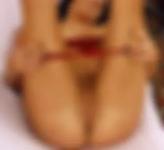 Mit meinen großen neuen Dildo verwöhnt
