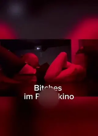 Special - Bitches im Pornokino (Part 2)