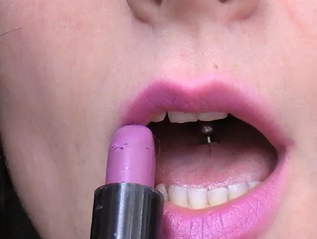 Schminke meine Lippen