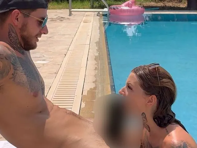 Blowjob am Pool mit Gesichtsbesamung