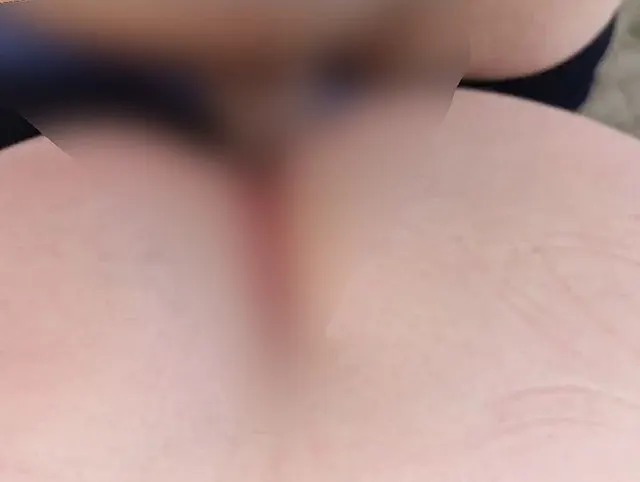 Geiler Outdoor Fick neben den Gleisen, zum Schluss schön die ganze Sahne auf die Zunge ????
