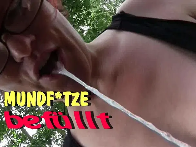 Sperma in der Mundfotze
