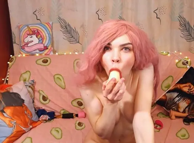 schlampiger Deepthroat und Spiel mit Pussy