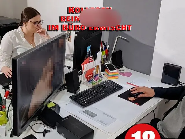 Kollegen beim wichsen im Büro erwischt