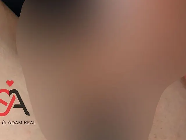 Der Master muss ran!!! Sunny fickt sich mit Ihrem dicken 5cm Vibrator und einem Plug im Arsch!!!
