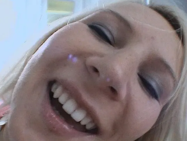 Monika G. die blonde Schluck Lady Tei l2