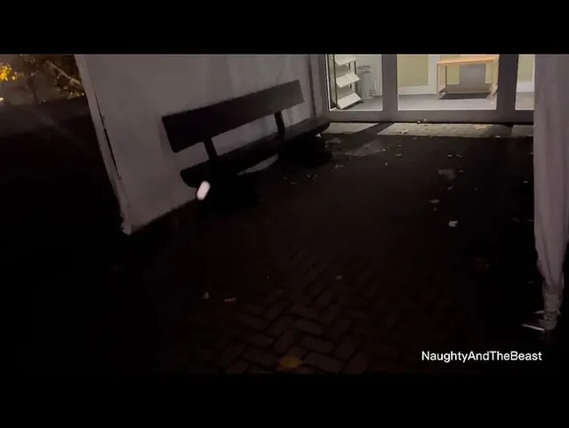 Publicpiss: ob wir im Zelt erwischt werden?