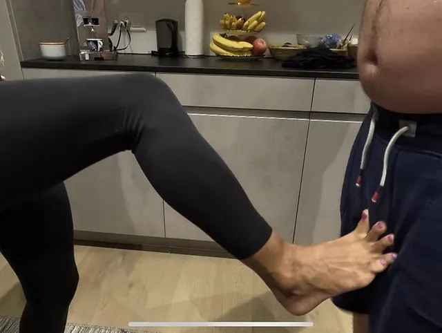 Tiefer Blowjob in der Küche