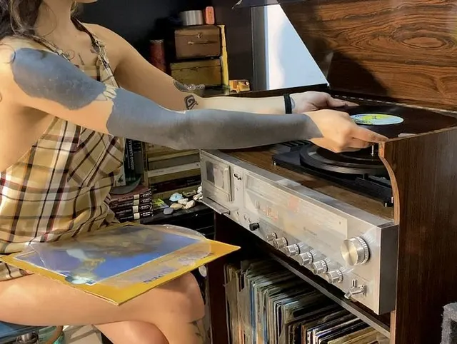 Keine BH-Vinyl-Session