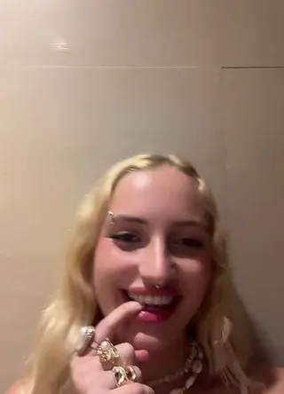 Blond auf Blond – da ist Zurückhaltung fehl am Platz!