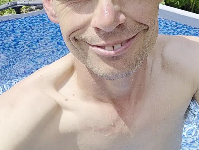 Bin beim baden im Pool geil geworden!