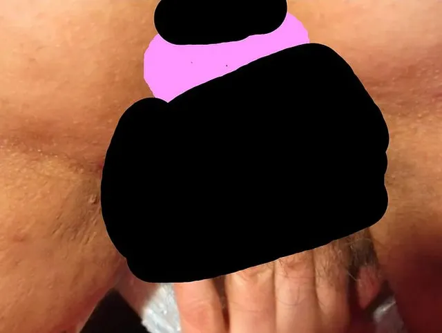 Mein Hintern, lila Dildo im Arsch
