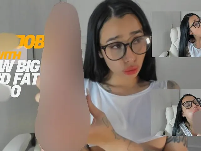 Blowjob mit neuem großen und fetten Dildo