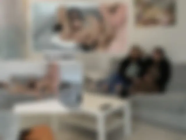 Handwerker stört unseren Mädelsabend!! Geiler Dreier!!