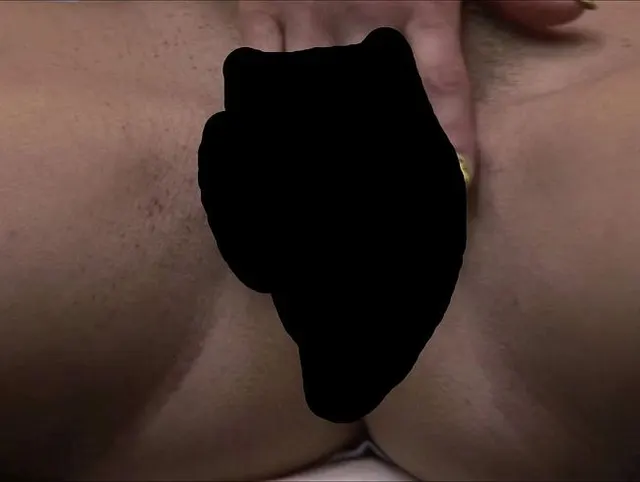 Harter Sex, und ein Freund ficken diese Rothaarige haarige Muschi