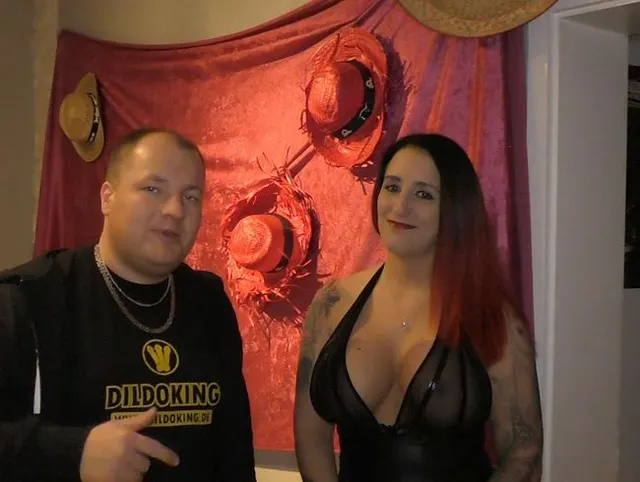 Pornostar Queen Paris ihre GB Party
