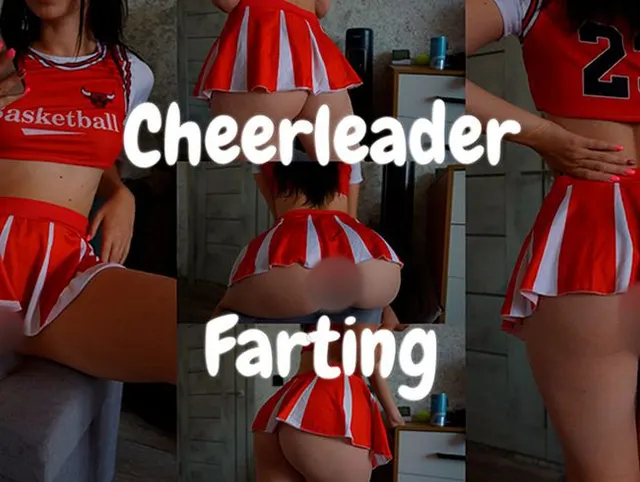 Voyeur: Cheerleader furzt in der Pause
