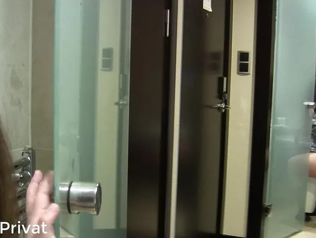 Zwei Mal abgepisst im Hotel