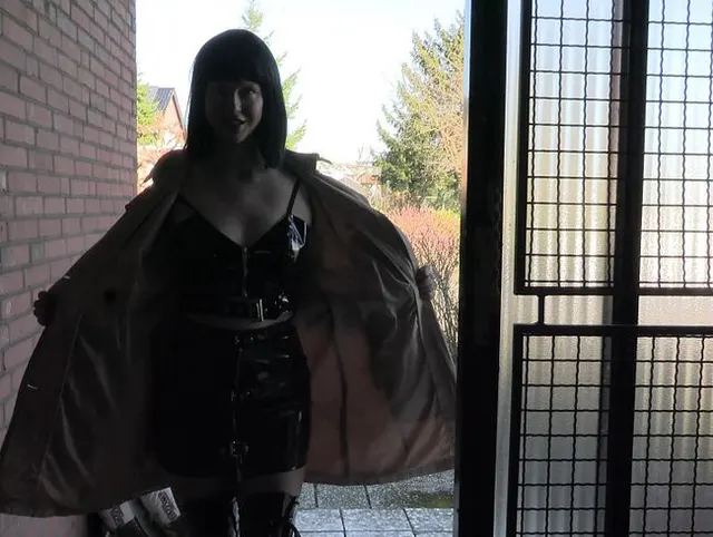 Notgeile Lack HOBBYHURE bekommt Creampie ;)!