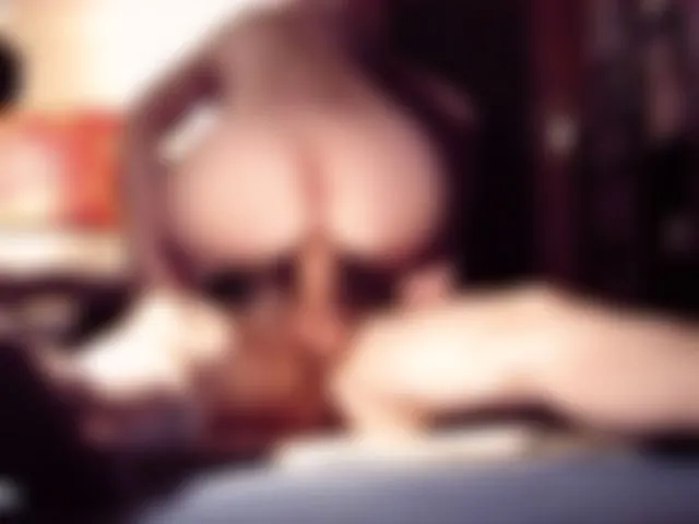 Orgasmus auf dem Teppischboden!