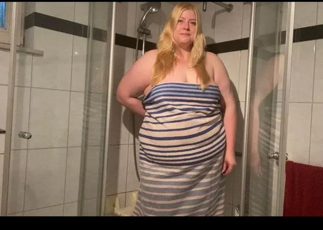 Mein erstes Mal unter der Dusche mit SB!!!