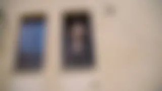 Aus dem Fenster gepisst
