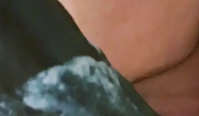 Beide Löcher mit meinem Riesen-Dildo gefickt…