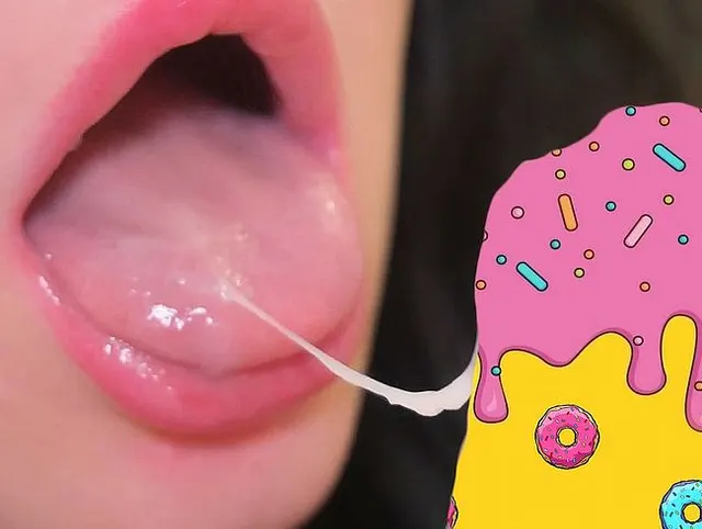 Schulmädchen gibt ihren ersten sinnlichen Blowjob in Nahaufnahme, Mega-Cumshot