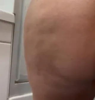 In der Doggystellung gepisst