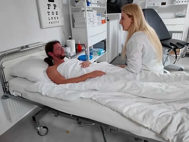 Fickvisite muss sein! Ich nehme meinen Beruf als Krankenschwester sehr ernst!