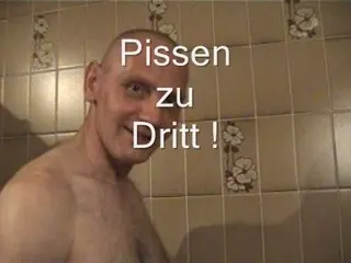 Pissen zu dritt