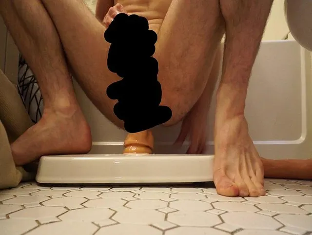 Fucking my sloppy hole