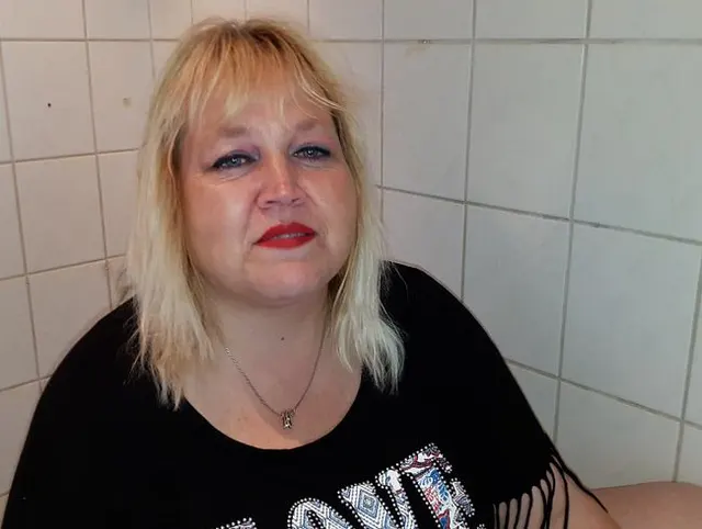 zu blond zum pissen