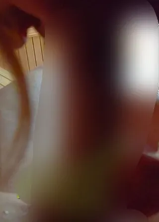 Mona gibt mir einen heissen,tiefen Blowjob in der Sauna