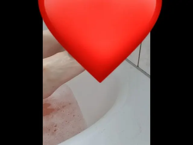 Mein erster D*ldo Footjob!!!