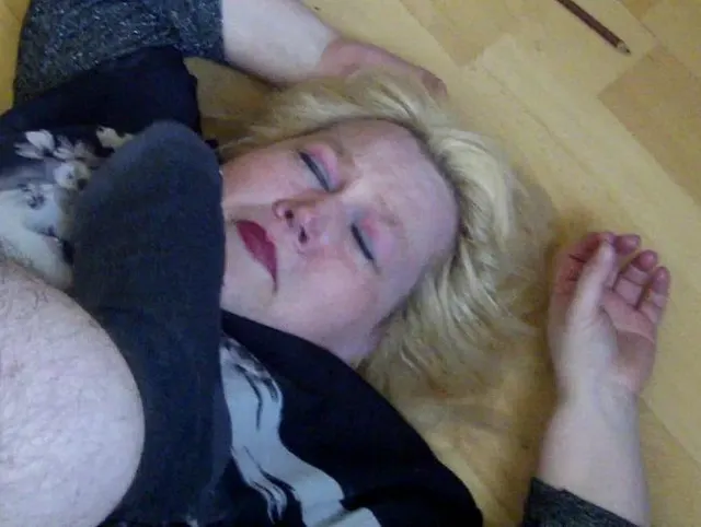 Facesitting und stinkesocken auf meiner Nase