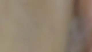 Ich war so geil als ich wach wurde,mein Mann nicht da,da hab ich es mir selbst gemacht