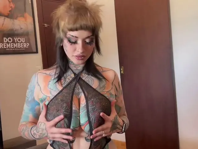 Blowjob in sexy Dessous, Ich verschlinge deinen Schwanz