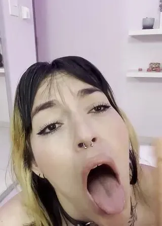 Deepthroat+Speichel+Tränen+Leidenschaft??