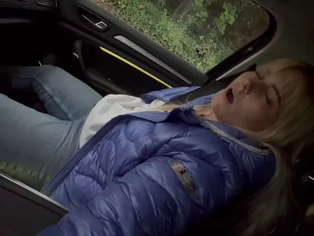 Klitoris Fingern Auto feuchte Pussy harter Schwanz Öffentlichkeit ich komme spritz ab Orgasmus geil