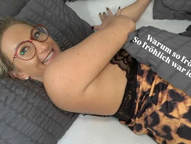 Nix mit Gute Nacht !! Anleitung ... Wenn Frau sagt "Gute Nacht " ... so fickst du doch ...