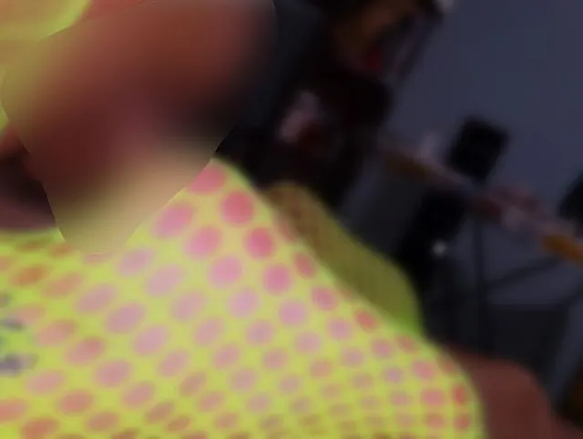 Bitte fick jetzt meine Füße und meine Muschi! Echter Sex mit Stiefmutter
