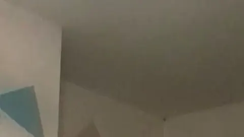 Junge lady fühlt sich alleine......................................