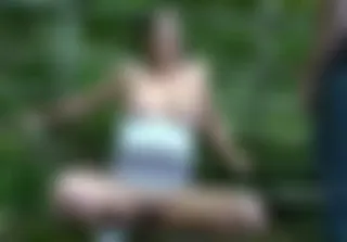 GUY GIVING GOLDEN SHOWER WOODS AS HE MATES WATCHING
